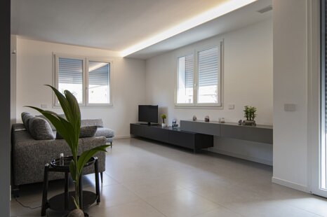 f261268f-cc85-42b4-afaf-f004a12141af