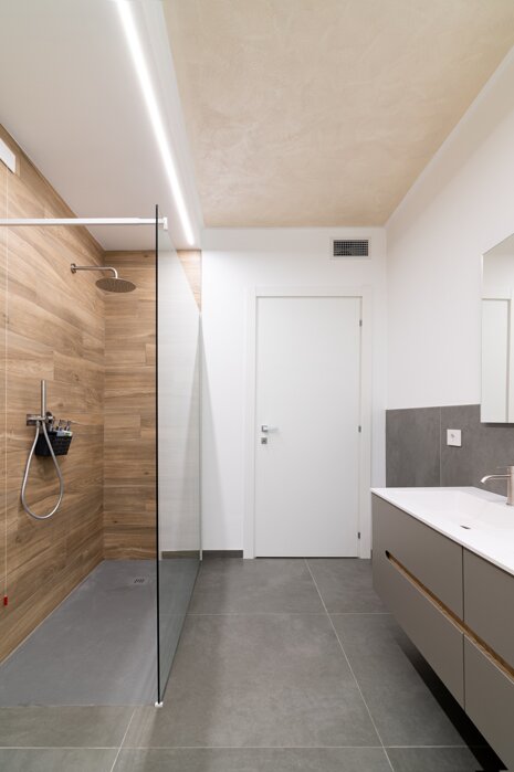 0b225e06-1e86-460d-8916-bedd39f0aaf5