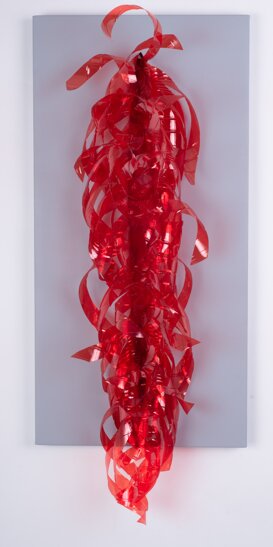 Eccessi (in estensione, rosso e grigio), 2024 Vai alla pagina dedicata