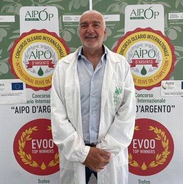 d97380a2-6f7a-4e40-8ed4-b9a4e903a14d