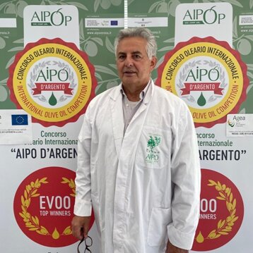 e5a87c61-231e-4d32-8764-b98ee69a04b2