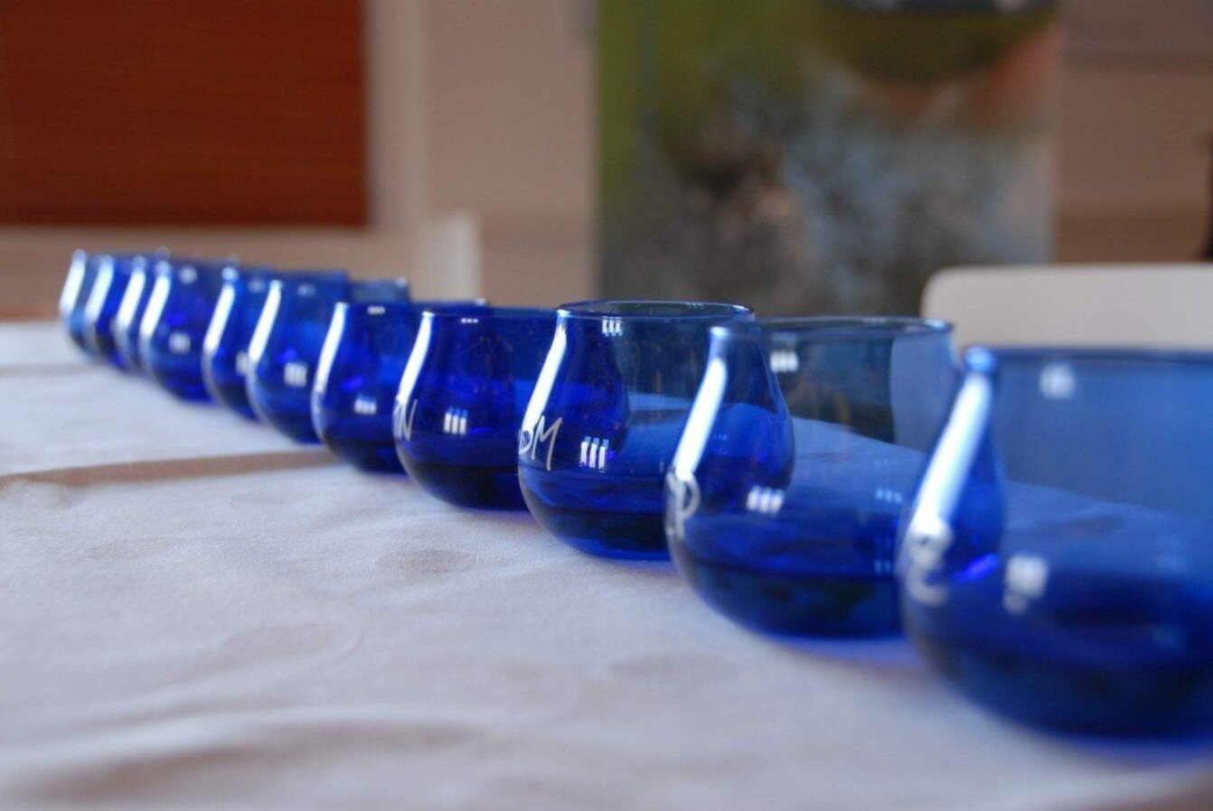 a96e7661-1010-4807-94b9-0a7c41e3701f a96e7661-1010-4807-94b9-0a7c41e3701f