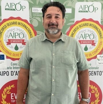 79fcfcc5-8968-4f00-a63a-363764799b4c