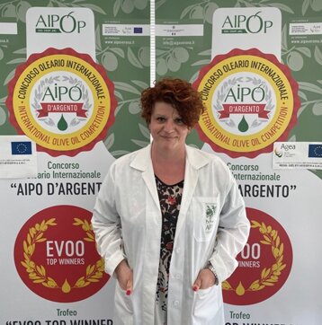 f20b6b5e-981a-4413-880c-3a336a84386d