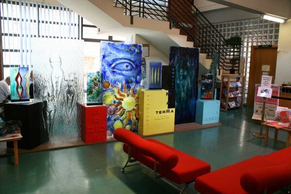 c135bad6-518c-477a-83c0-8fc723b5787f