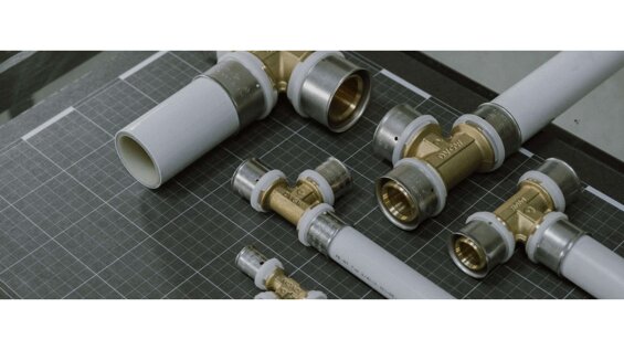 4504cb5b-ba99-4204-b104-72bf98e676ad 4504cb5b-ba99-4204-b104-72bf98e676ad