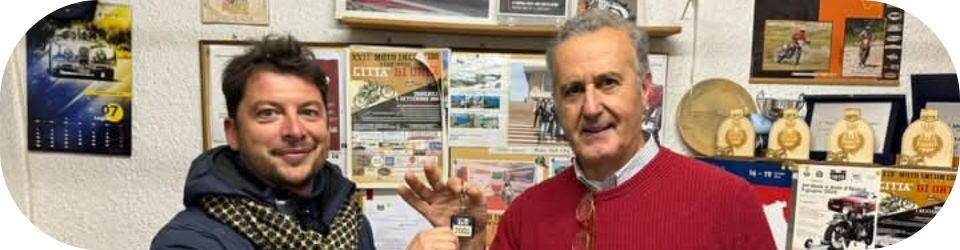 Cambio al vertice del Moto Club di Orte: Marco Proietti raccoglie il testimone da Marcello Madaro Cambio al vertice del Moto Club di Orte: Marco Proietti raccoglie il testimone da Marcello Madaro