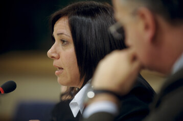 b9eed206-f451-46e0-98d4-01b3a66127e4