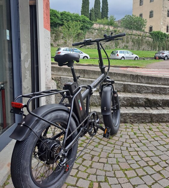 e025b54f-70c2-469e-9ff7-e588da64c73e e025b54f-70c2-469e-9ff7-e588da64c73e