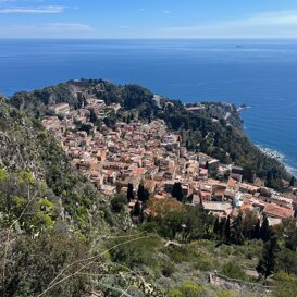 TAORMINA Vista da Madonna della Rocca TAORMINA Vista da Madonna della Rocca