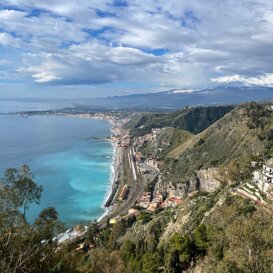 GIARDINI NAXOS Vista da Castelmola GIARDINI NAXOS Vista da Castelmola