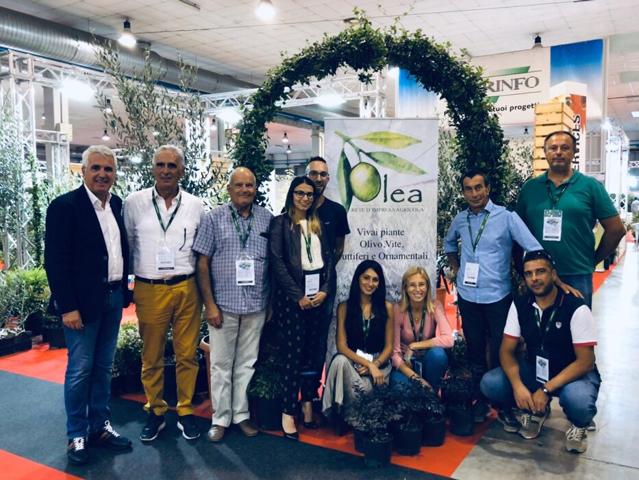 660ca73a-058a-41dd-ab3a-8a8896addaf1 660ca73a-058a-41dd-ab3a-8a8896addaf1