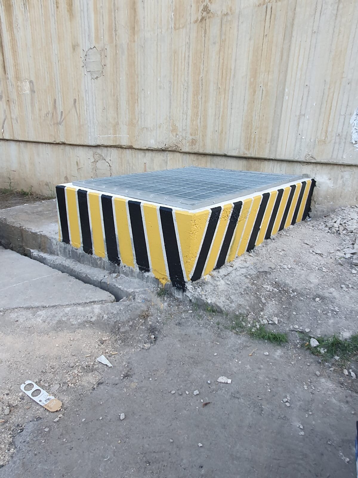 Creazione e installazione griglia scarico trapezoide raccolta acque meteoriche e di dilavamento Comune di Termoli.