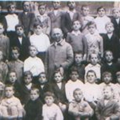 Escuela chicos. Puente Castro Escuela chicos. Puente Castro. Profesor Victoriano Diez