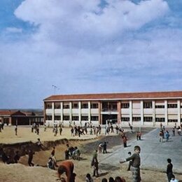 Antiguo colegio de Puente Castro