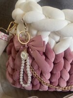 borsa-artigianale-marshmallow-eleganza-e-unicita-fatto-a-mano borsa-artigianale-marshmallow-eleganza-e-unicita-fatto-a-mano