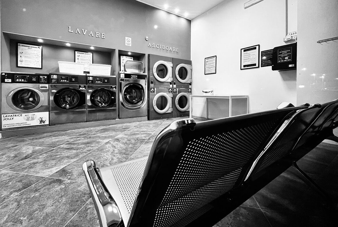 lavanderia self service automatica a gettoni a torino
