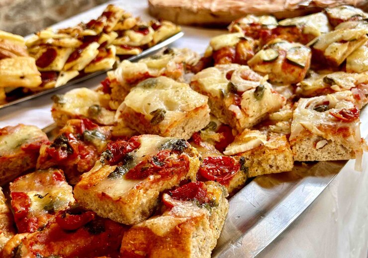 pizza agricola con ingredienti coltivati in azienda pizza agricola con ingredienti coltivati in azienda