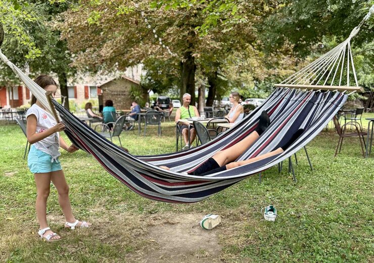 agricolazione in relax, amaca, parco verde e fresco agricolazione in relax, amaca, parco verde e fresco