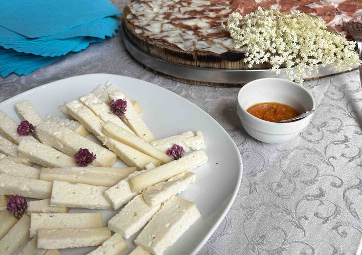 formaggi di fattoria per buffet anche per asporto a casa tua