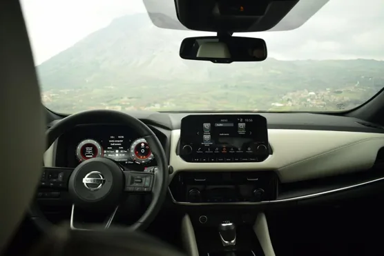 interni-nissan-qashqai-tekna