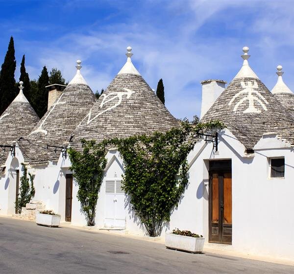 trulli-alberobello5.jpeg