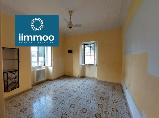 TRILOCALE in vendita in Via Ugo da Porta Ravegnana