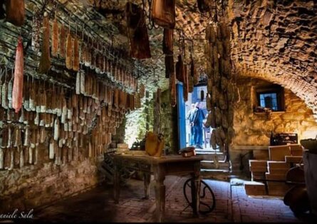 la nuova valle cantina.jpeg