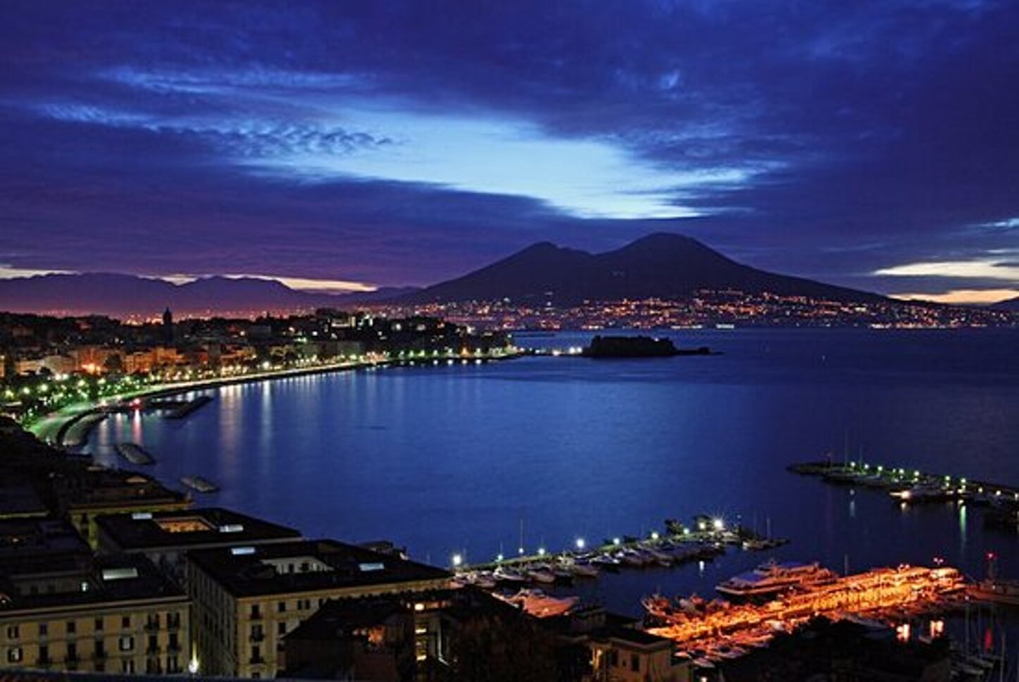 la-citta-di-napoli-negli.jpeg