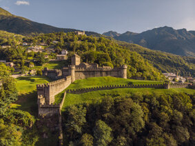 castello-di-montebello_small-1200x899.jpeg castello-di-montebello_small-1200x899.jpeg