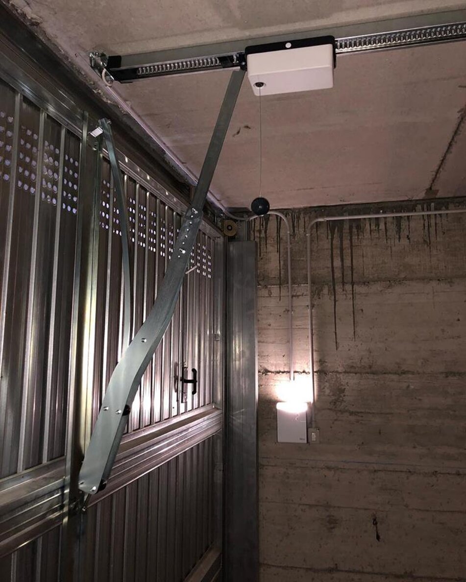 27954_76f910e1b5667b4703a09672c5f901017e56a08c