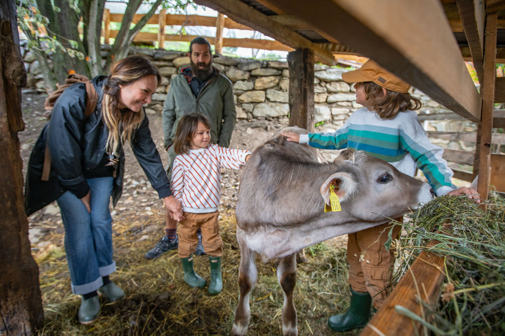 famiglia - azienda agricola casanova - archivio apt val di sole - estate 2019 - ©tommaso prugnola.jpeg