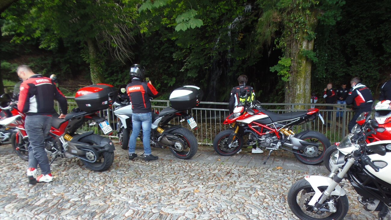 d4fead70-f5f6-4996-a87f-a3822fb65172