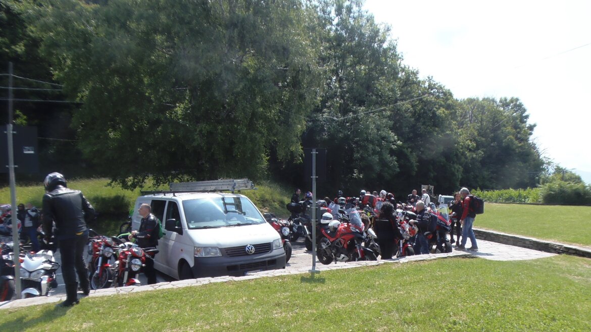 b1a4dfee-18a2-4eec-b642-9fa3c209882e