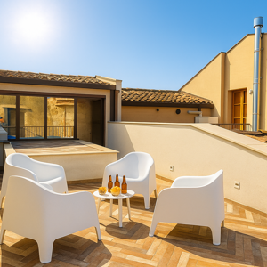 garraffello%20terrazzo%20con%20tavolo%20ape garraffello%20terrazzo%20con%20tavolo%20ape