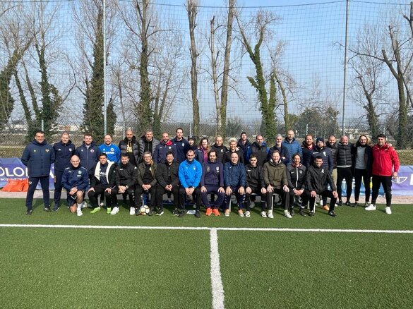 40875160-090c-4d5b-82d5-b18d104ee481 40875160-090c-4d5b-82d5-b18d104ee481