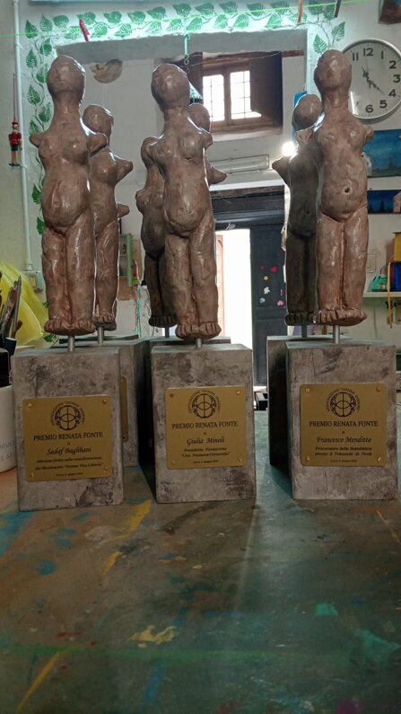 dbf35fb8-af81-4230-99b6-8e7c870a0f69 dbf35fb8-af81-4230-99b6-8e7c870a0f69