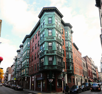 Vivamus Magnis Praesent varius sapien non enim semper quis tellus aliquet odiao.