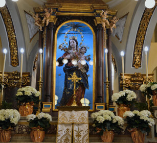 INTERNO DEL SANTUARIO STATUA DI MARIA SS. DELL'ABBONDANZA