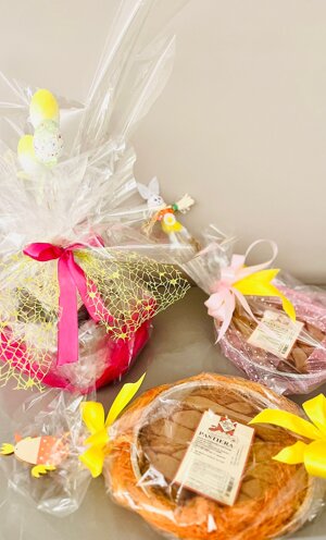 Tarallo aviglianese e pastiera Antico Forno Lucano