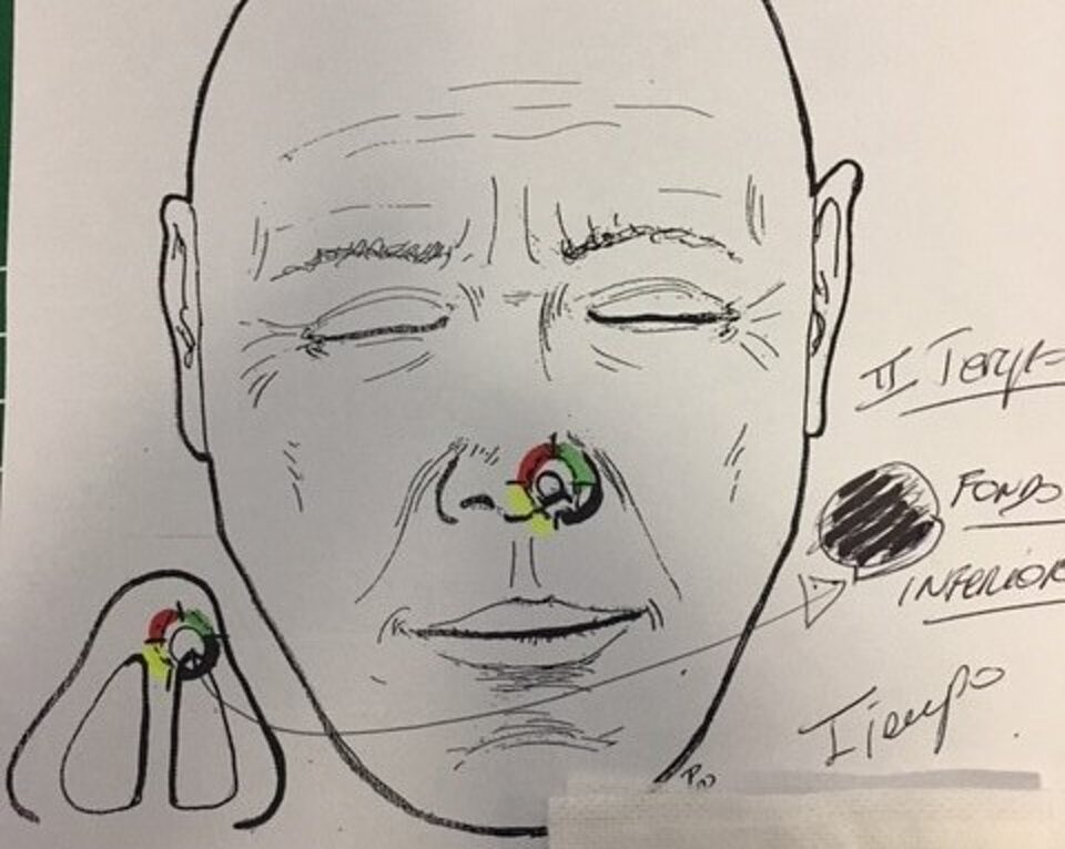 DISEGNO SU FOGLIO DI CARTA DISEGNO SU FOGLIO DI CARTA