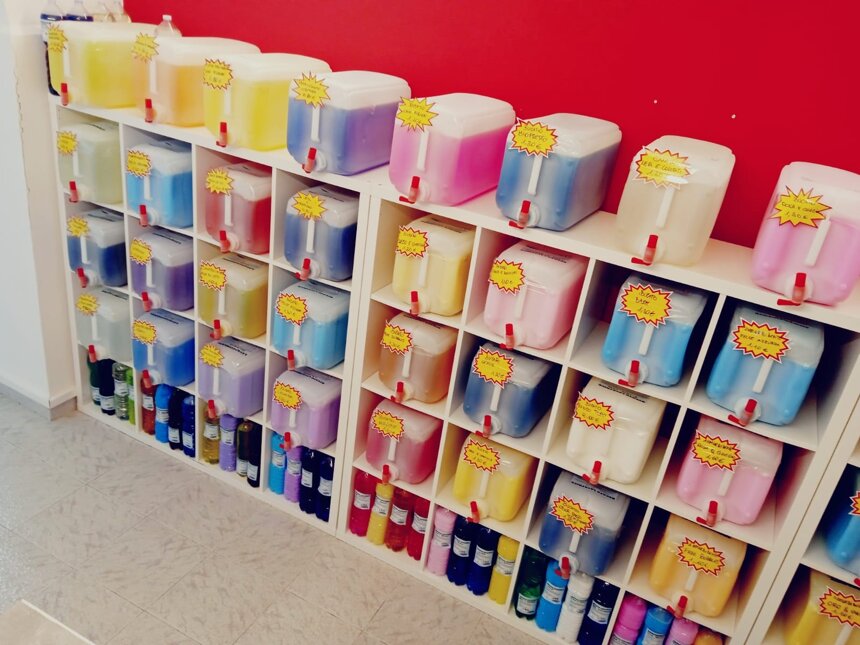 9dfb93b5-f9d2-406c-af5b-275197092d32