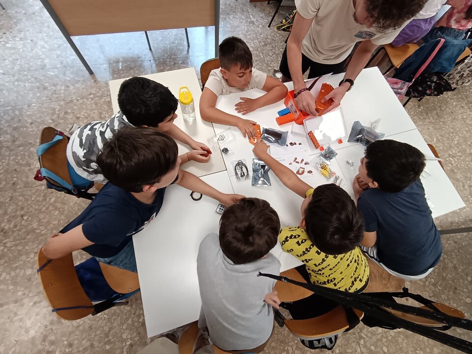 198d7ab6-b9de-46e4-b5e2-9736d25a172e