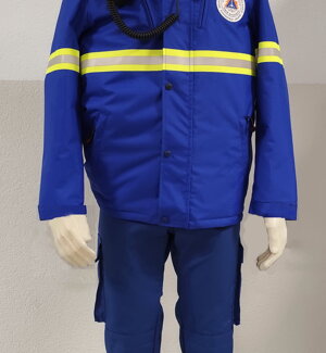 1.1%20-%20divisa%20invernale%20%20giacca%20lunga%20+%20pantaloni%20+%20scarponi%20+%20cappellino%20+%20maglione%20+gilet%20alta%20visibilitÃ .jpeg