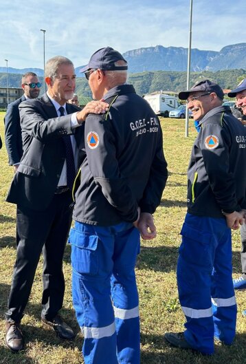 e8b1eb73-562f-4686-bcb4-deac014c8671 e8b1eb73-562f-4686-bcb4-deac014c8671