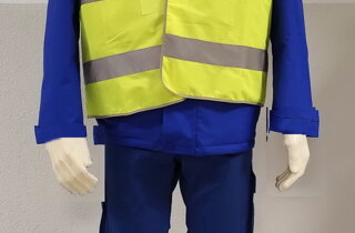 1.1%20-%20divisa%20invernale%20%20giacca%20lunga%20+%20pantaloni%20+%20scarponi%20+%20cappellino%20+%20maglione%20+gilet%20alta%20visibilitÃ .jpeg