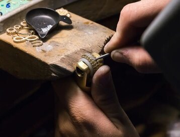 f97af0c1-3c5a-4ba9-a00d-967ffa0c5559