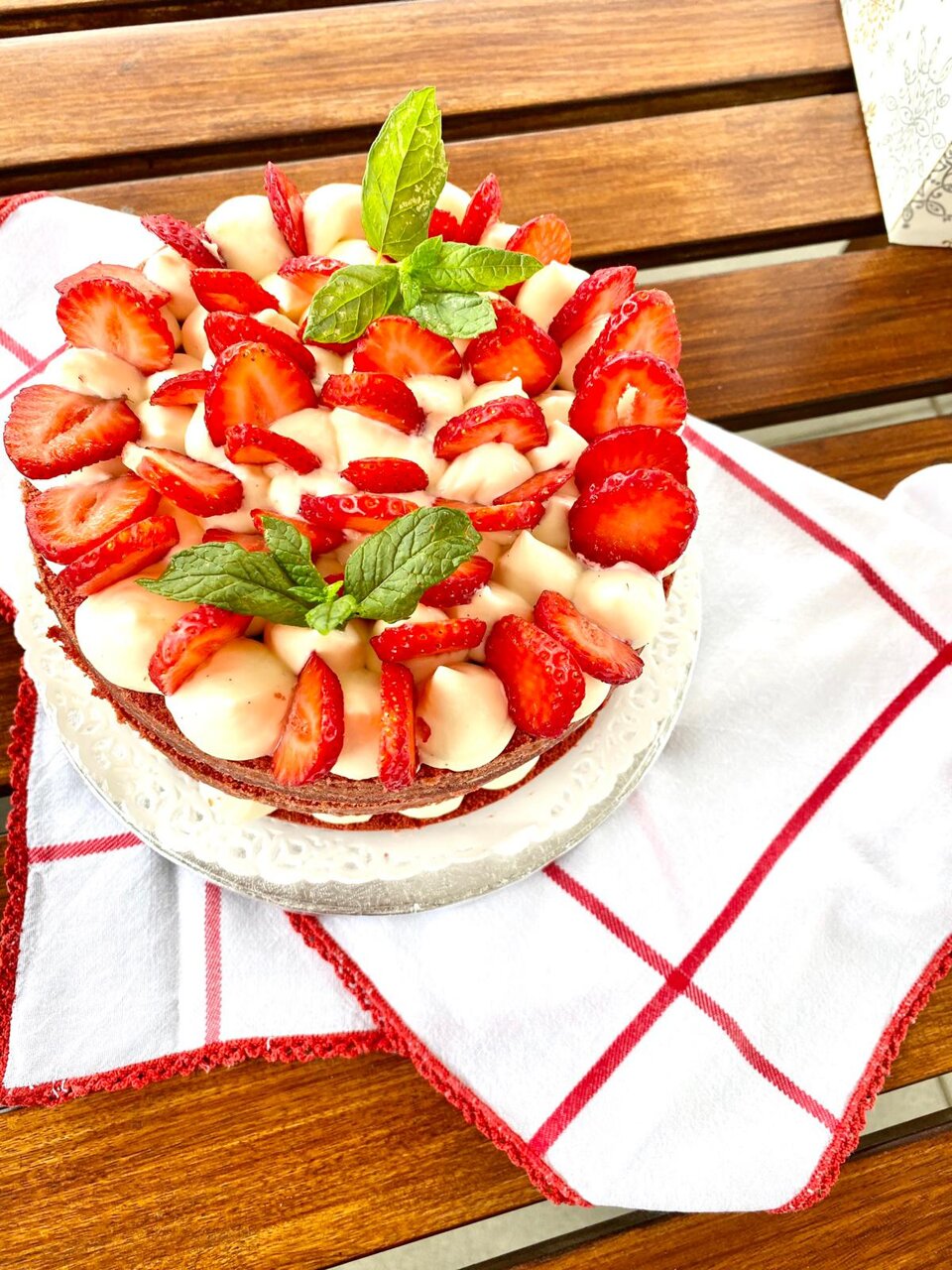 namelaka alla vaniglia e fragole namelaka alla vaniglia e fragole