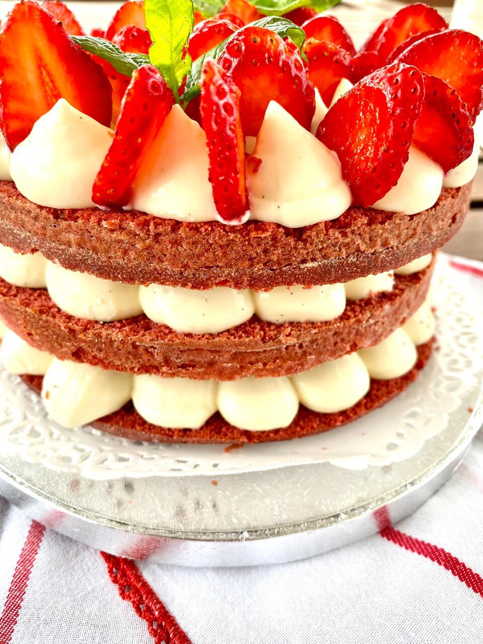 namelaka alla vaniglia e fragole namelaka alla vaniglia e fragole