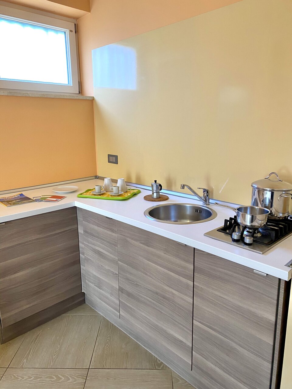 1d6e31dc-9b3d-4ce1-aeac-377442c79bf8 1d6e31dc-9b3d-4ce1-aeac-377442c79bf8